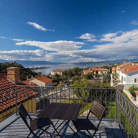 Villa Ajda - Green Room Omisalj Bagian luar foto