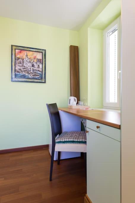 Villa Ajda - Green Room Omisalj Bagian luar foto